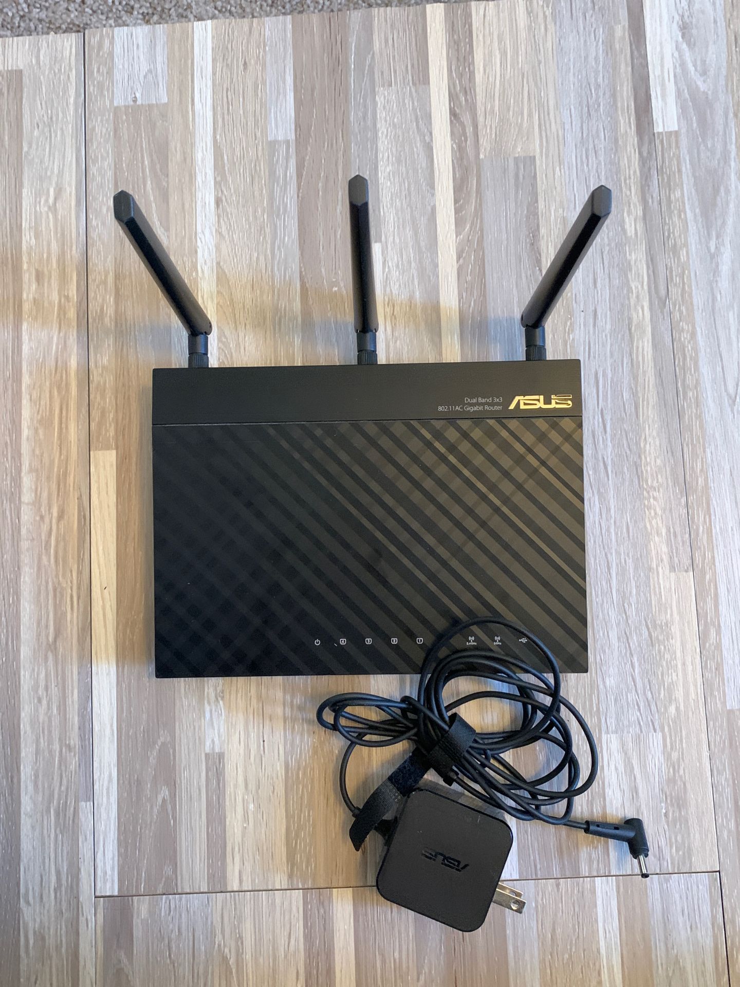 ASUS Dual Band 3x3 802.11 AC gigabit router