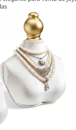 Mannequin para colgar collares