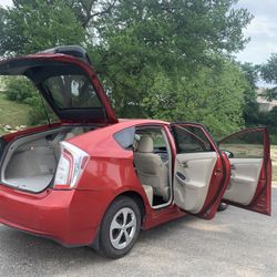2012 Toyota Prius Hybrid Hatchback Red