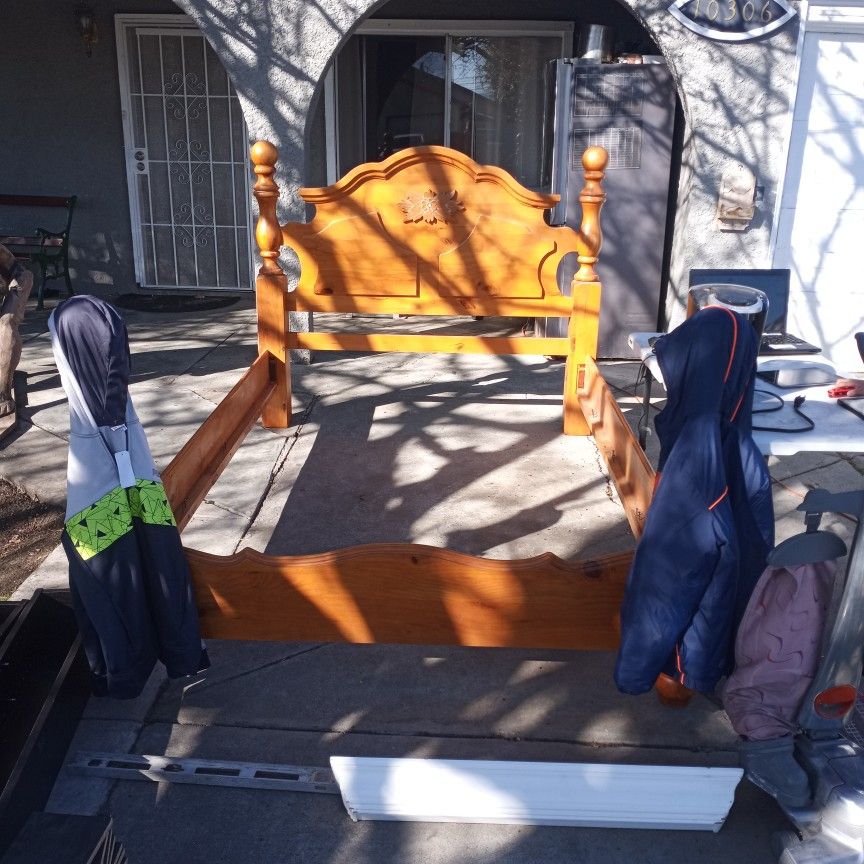 Queen Bed Real Solid Wood