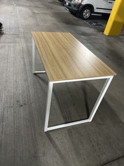 Table \ Desk 