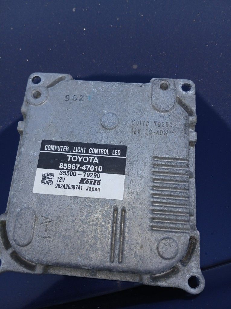 2011 Toyota Prius Ballast