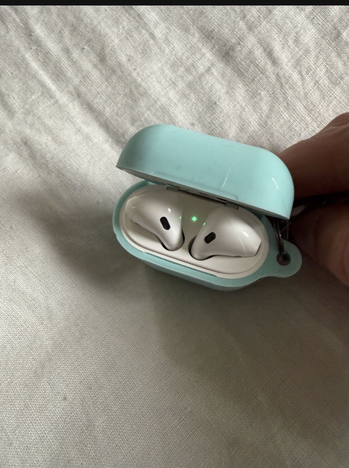 Apple AirPods 2nd Generation 