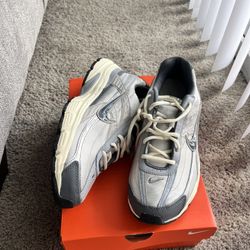 Nike Initiator Men size 10 ‘Light Bone Smoke grey’