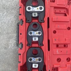 Milwaukee M12 1/2 in. - 1 in. BIP IPS Iron Press Tool Gas Jaw Kit Force Logic ProPress Tool  $699