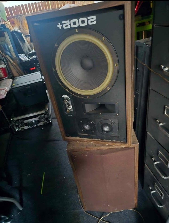 RARE VINTAGE LAFAYETTE CRITERION 2002A+ speakers