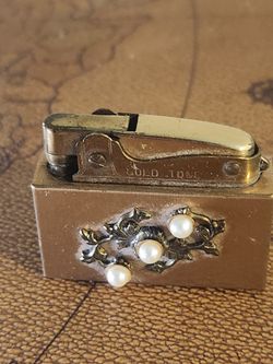Vintage Gold Tone Pearl & Floral Accents Woman's Arrow Lighter Very Nice