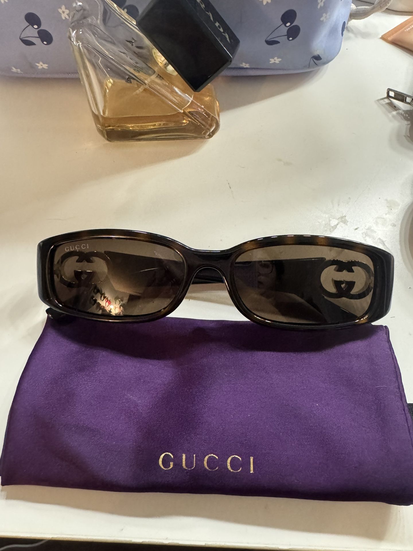 small gucci sunglasses