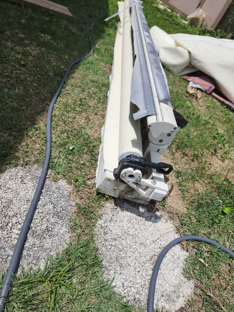 Retractable Awning Motorized