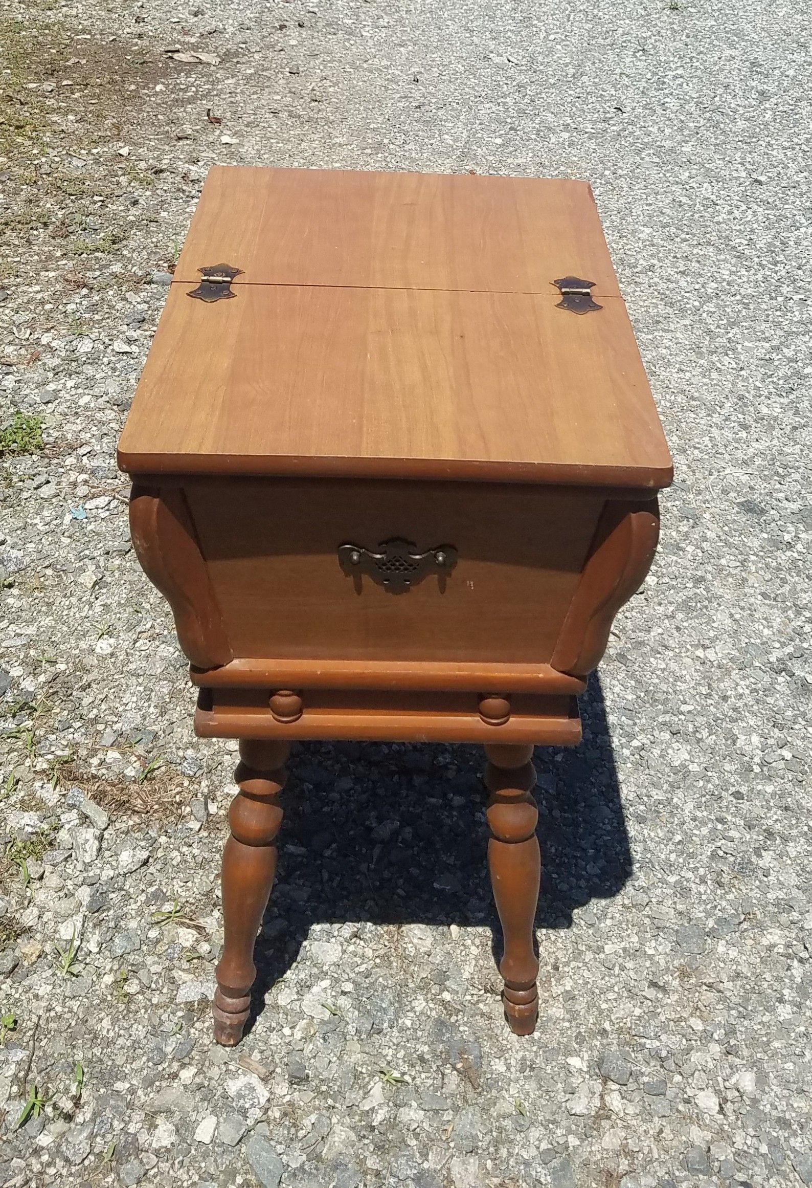 1960's Vintage Dough Boy Knitting Table
