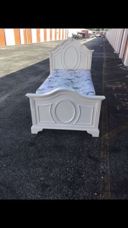 Disney twin bed board and mattress