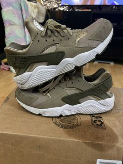 NIKE HURRACHE SIZE 10