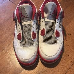 Jordan 4 Fire Reds