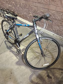 Bicicleta híbrida. FORGE