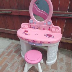 Step 2 Pink Vanity for Little Girls