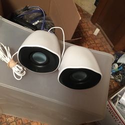 plug in computer speakers