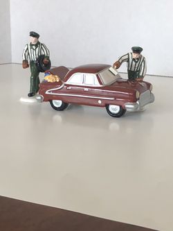 Dept56 Service with a Smile