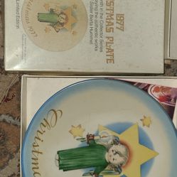 Collectors Xmas Plate 1977