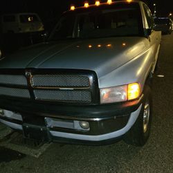 98 Dodge ram 1504 by 4