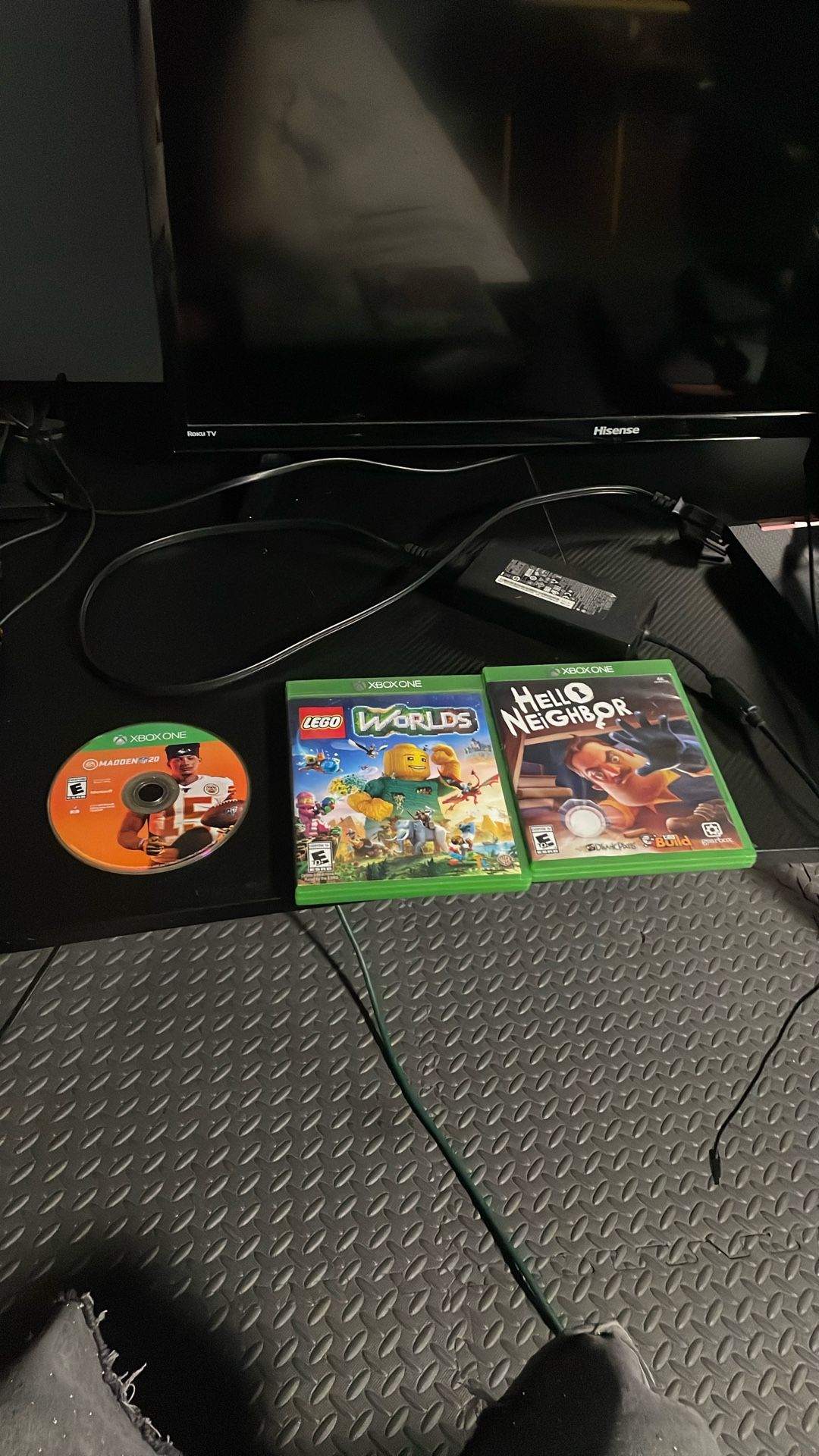 Hello Neighbor , Lego Worlds & Madden 20