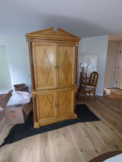 Tall dresser with three bottom drawers $45.00