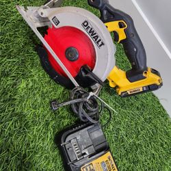 DEWALT
20V MAX Cordless 6.5 in. Sidewinder Style Circular Saw Combo