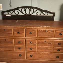 Dresser With Mirror 