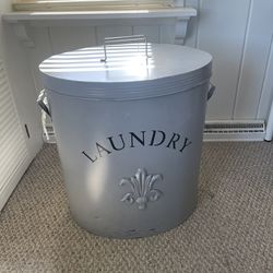 Large Metal Farmhouse Laundry Hamper with Handles and Lid