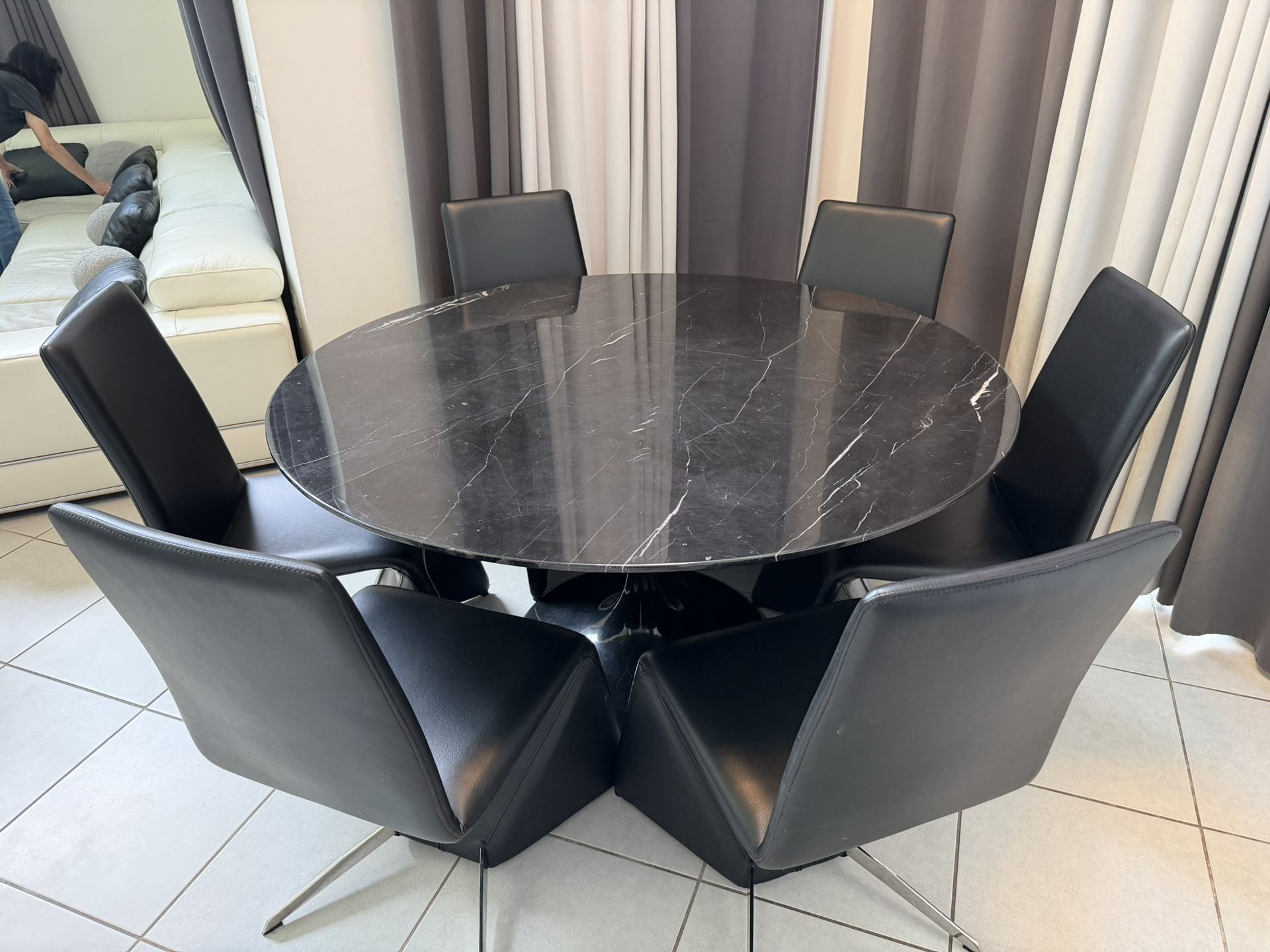 60” Round Black Marble Table With 6 Leather Chairs