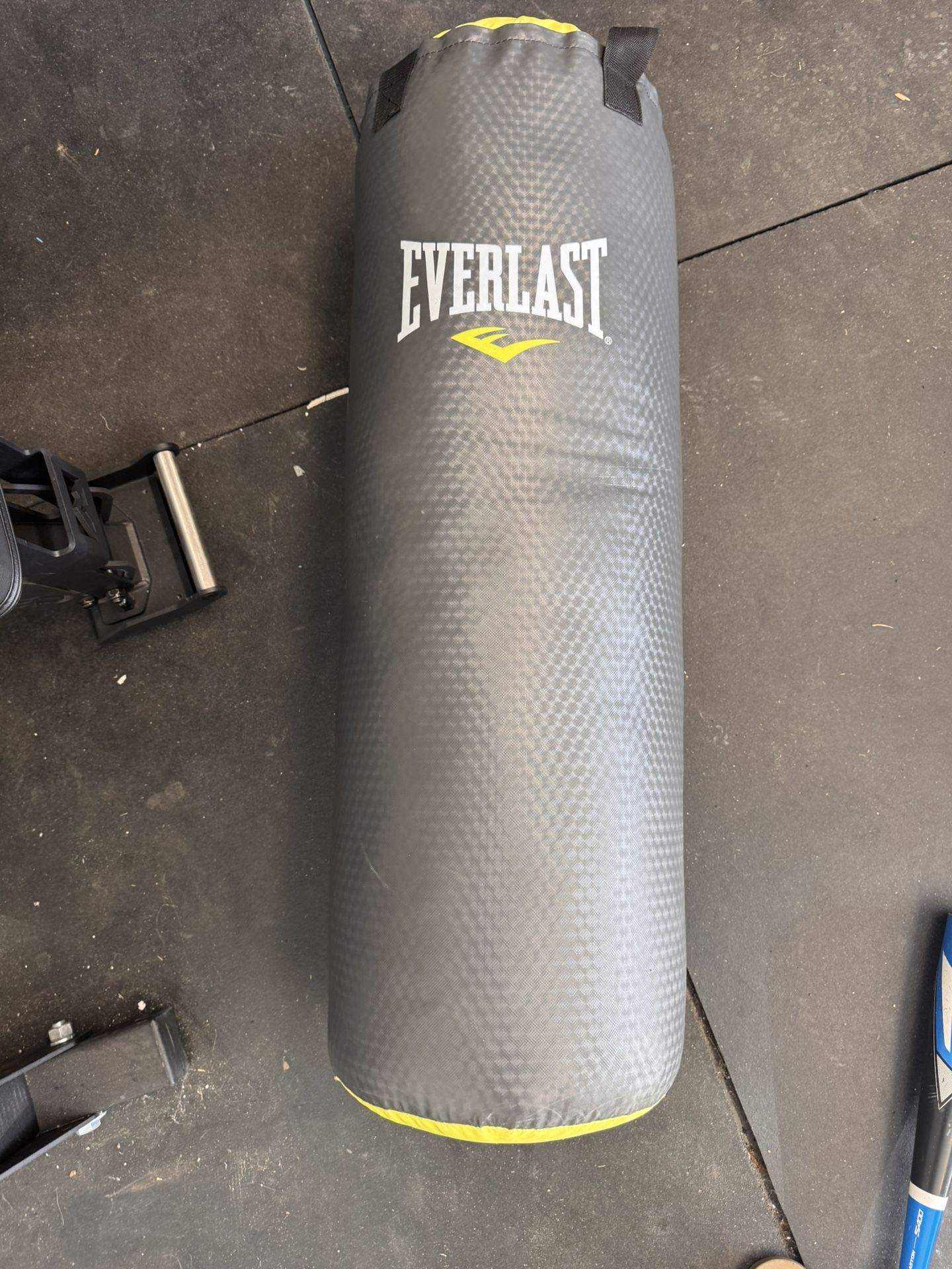 Everlast Everstrike Punching Heavy Bag