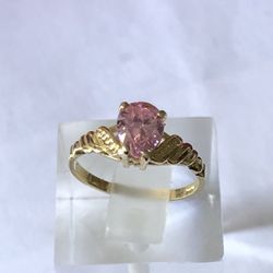 10k gold ring, pear shaped pink stone,1.92 grams,size 6.25,please look at all pictures for more details