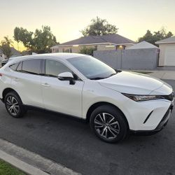 2022 Toyota Venza Híbrida 