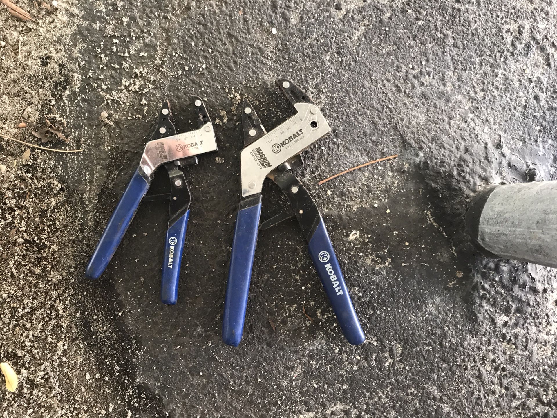 Pliers