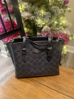 Mollie Tote Bag Signature Canvas
