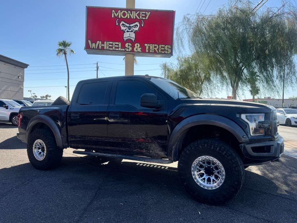 Rims And Tires With Level Kit