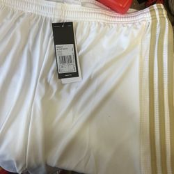 New Adidas Women’s Size L Shorts 
