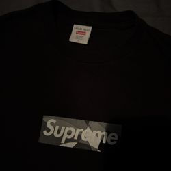 Supreme Clothing 
