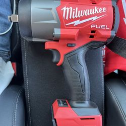 Milwaukee 2967-20 M18 FUEL 1/2" High Torque Impact Wrench w/ Friction Ring