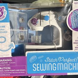 Small Sewing Machine 