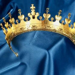 New, Never Worn “ Gold “ Crown, About 6 Inch - 4.5 Ounces, Nice Weight.