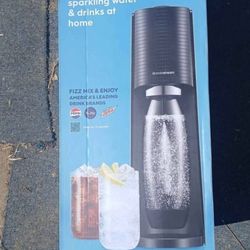 Soda Maker/Sparkling Water- Sodastream Terra
