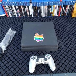 All Black Sony Playstation 4 PS4 2018 Slim 1000GB with 1 Call of duty Edition controller $150!  $20! Per Game or 8 For $100!  Im willing to Trade PSA 