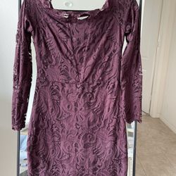 H&M stretch lace dress off the shoulder Size 8 US