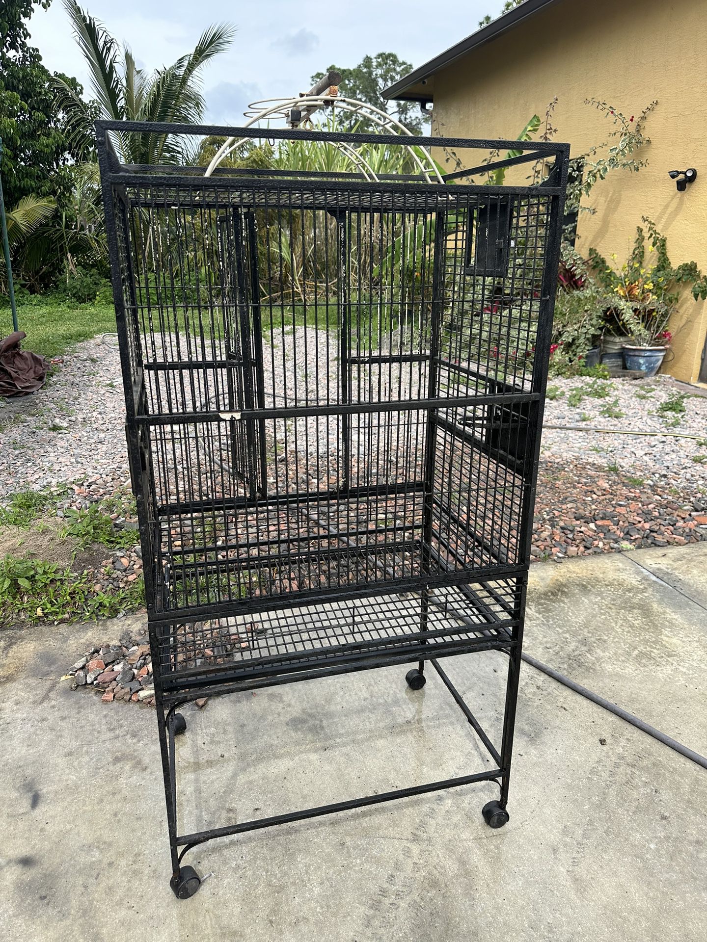 Black Large Bird/Parrot Cage