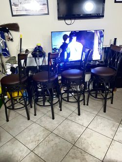 4 bar stools