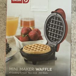 Brand New Dash Mini Waffle Maker (Red) – Unopened
