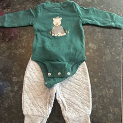 Carter’s Christmas Outfit