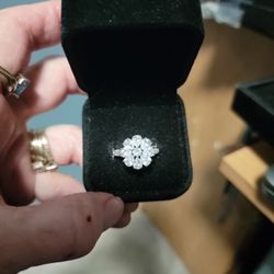 Size 6 White Sapphire Flower Ring Sterling Silver