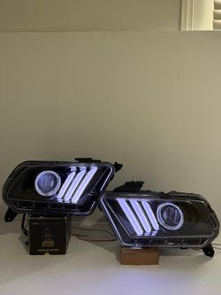 Ford Mustang 2010-2012 Headlights