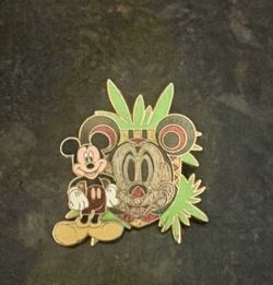 Disney Character Tiki Mask Pin - Mickey Mouse - Pin-on-Pin